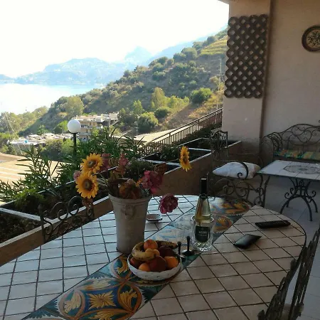 Super Terrazzo Panoramico Hébergement de vacances Letojanni